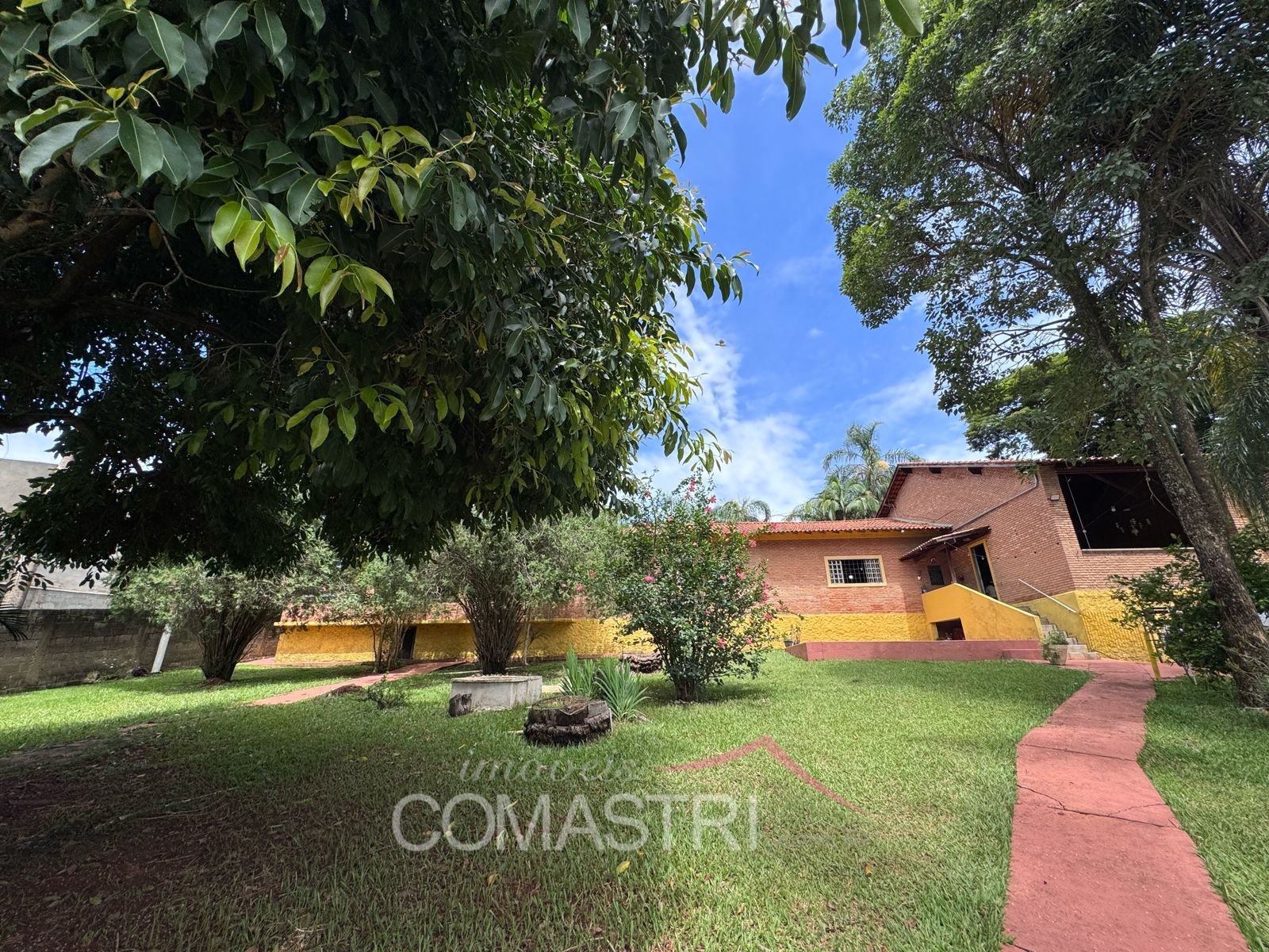 9ee1b940-5bad-46aa-85e2-35ca50ca0985